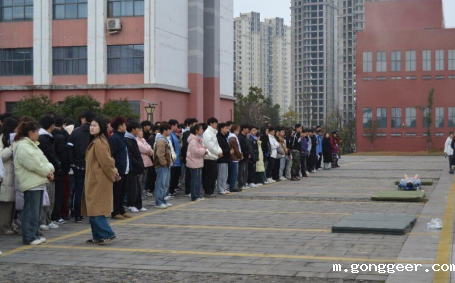 土木工程系举行消防演练活动