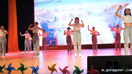 “新”光璀璨 青春正好——社会服务系举办2021年迎新晚会