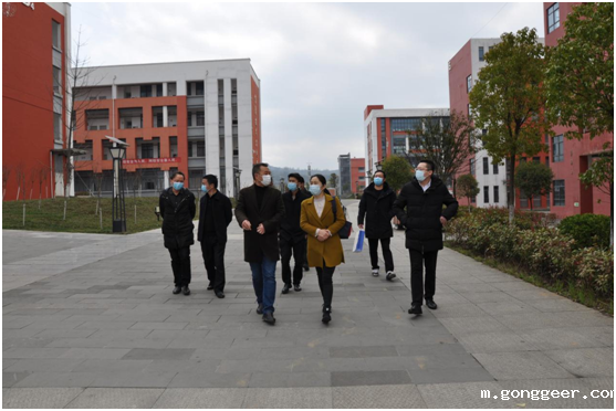 浙江省平湖市领导、企业家  赴新利体育平台官网首页入口进行交流座谈