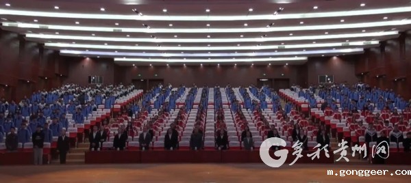 “开学第一课”——用歌声和行动感恩党