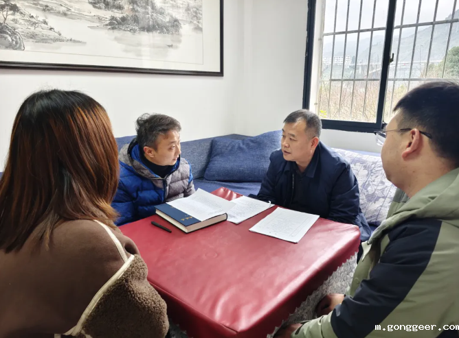 邱国援到乡村振兴联系点调研驻村帮扶工作