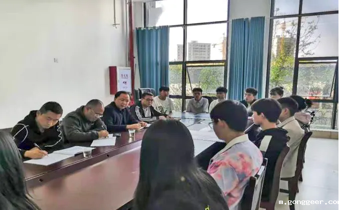 聆听学生心声 提高后勤保障质量——学院召开后勤保障服务调研座谈会